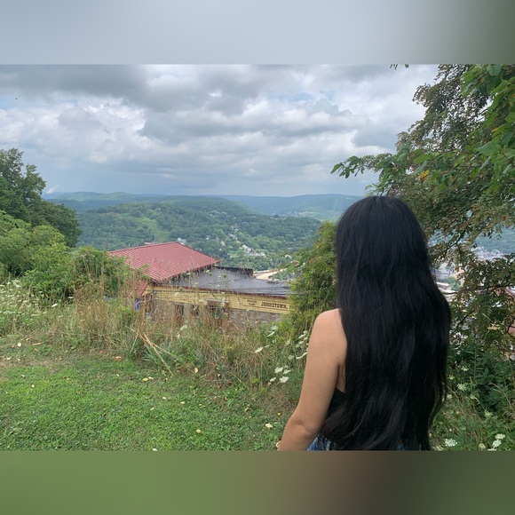 โฅโบMeet Your Posher!โโ - Picture 3 of 16